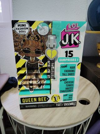 LOL OMG Tweens Queen Bee - Muñeca