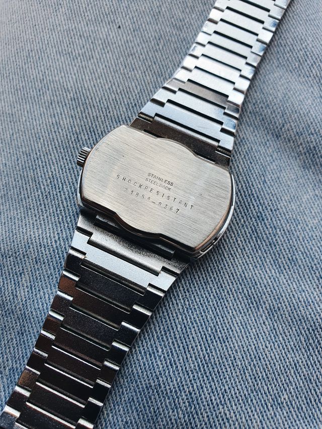 1970s Buler Digital Jump Hour Integrated Bracelet