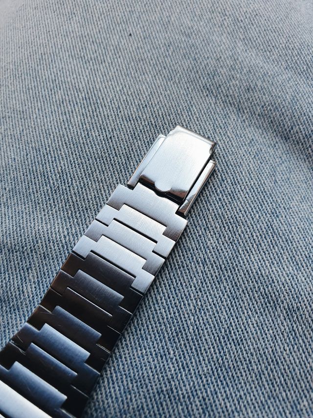 1970s Buler Digital Jump Hour Integrated Bracelet