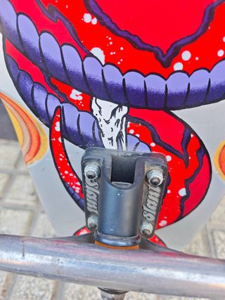 Longboard Globe 38" - Ejes inclinados