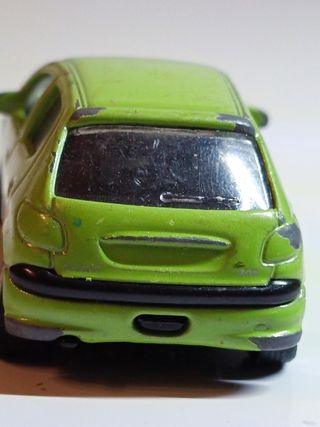 Coche Peugeot 206 1/64 welly