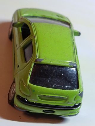 Coche Peugeot 206 1/64 welly