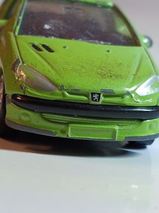 Coche Peugeot 206 1/64 welly
