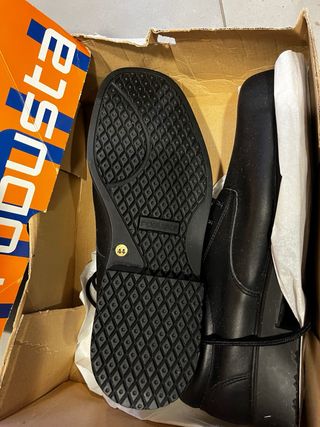 Zapatos seguridad Robusta Directivo 44,y 42. 