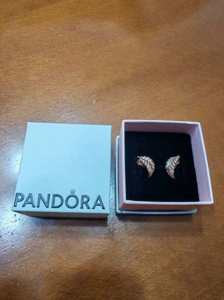 Pendientes Pandora plumas oro rosa