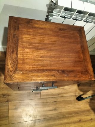 Mesilla noche Banak Importa - Madera