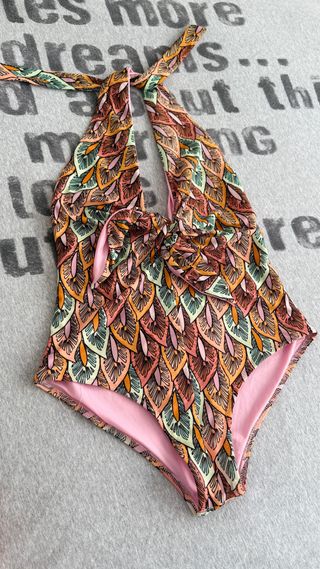 Bañador Zara estampado hojas