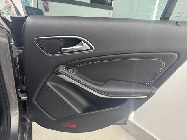 Mercedes-Benz Clase CLA 200d Shooting Brake