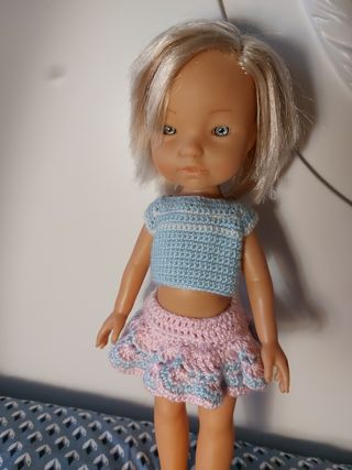 Traje crochet muñeca Berjuan