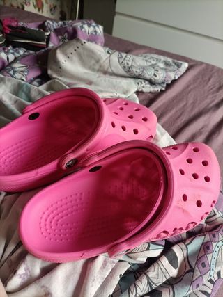 Zuecos crocs + REGALO 