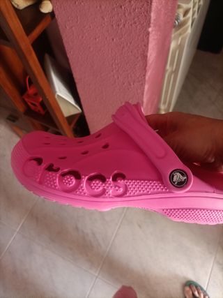 Zuecos crocs + REGALO 