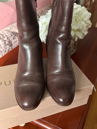 SUPER CHOLLO!! BOTINES EN PIEL MARRON MUY COMODOS 
