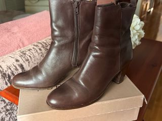 SUPER CHOLLO!! BOTINES EN PIEL MARRON MUY COMODOS 