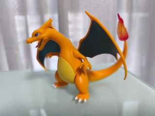 Figura Charizard Pokémon