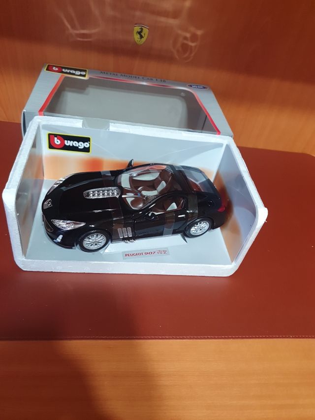 Peugeot 907 V12 Bburago scala da 1/18