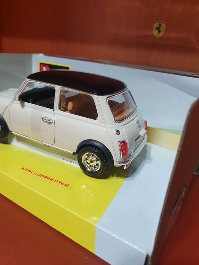Mini Cooper Bburagoscala da  1/18