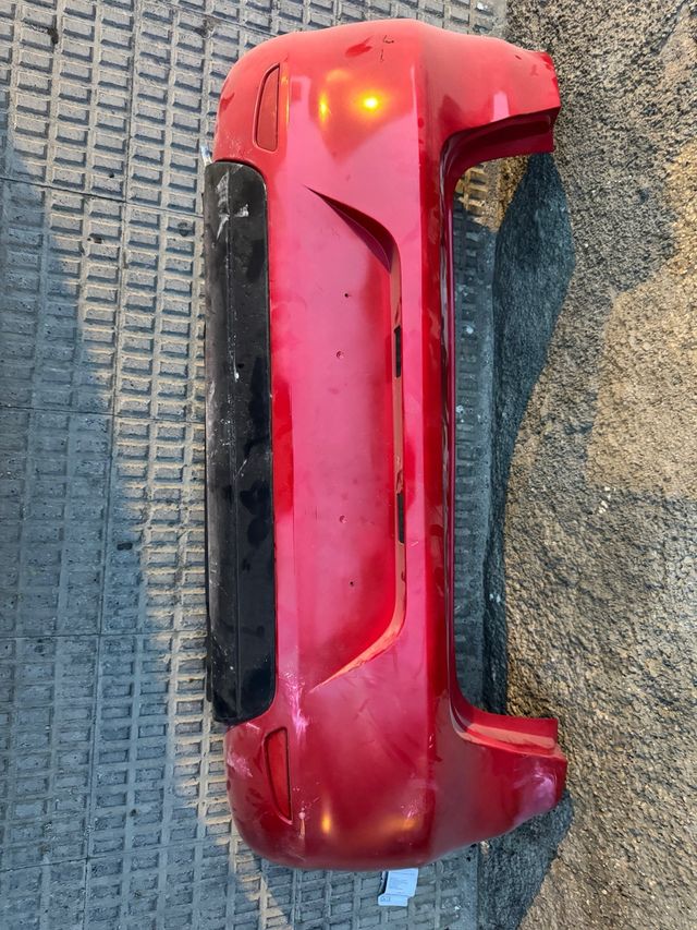 Paragolpes Seat Ibiza 6L rojo