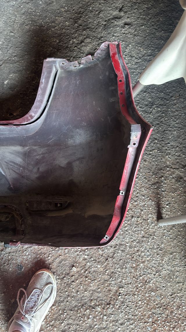 Paragolpes Seat Ibiza 6L rojo