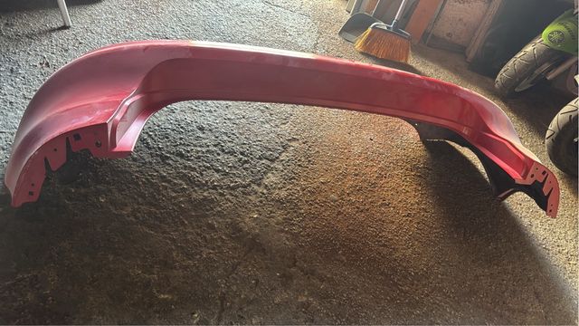 Paragolpes Seat Ibiza 6L rojo