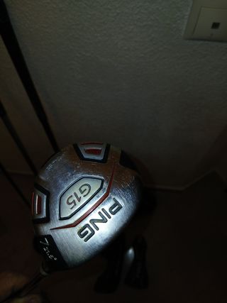 41 bolas golf usadas y 4 palos de golf