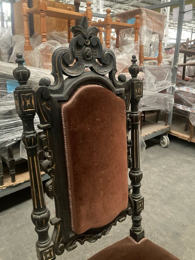 Sillas antiguas de madera