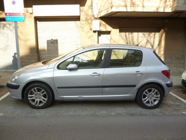 Pegueot  307 2003