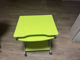 Escritorio infantil verde