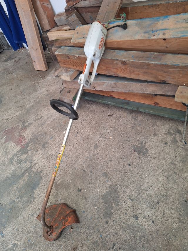 Desbrozadora eléctrica STIHL