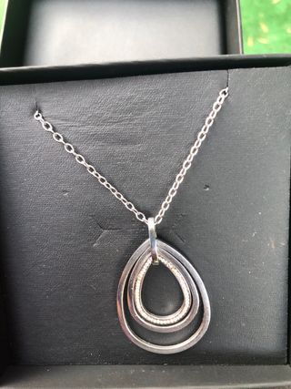 Collar Lotus plata - Estilo lágrima
