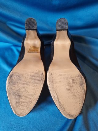 Zapatos negros tacón medio