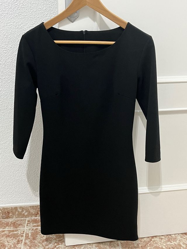 Vestido negro ajustado talla M
