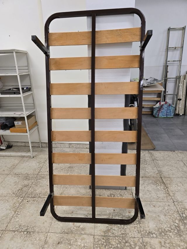 Somier 90cm marrón - metal y madera