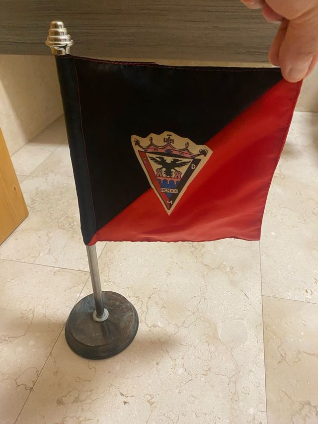 Banderín C.D. Mirandés