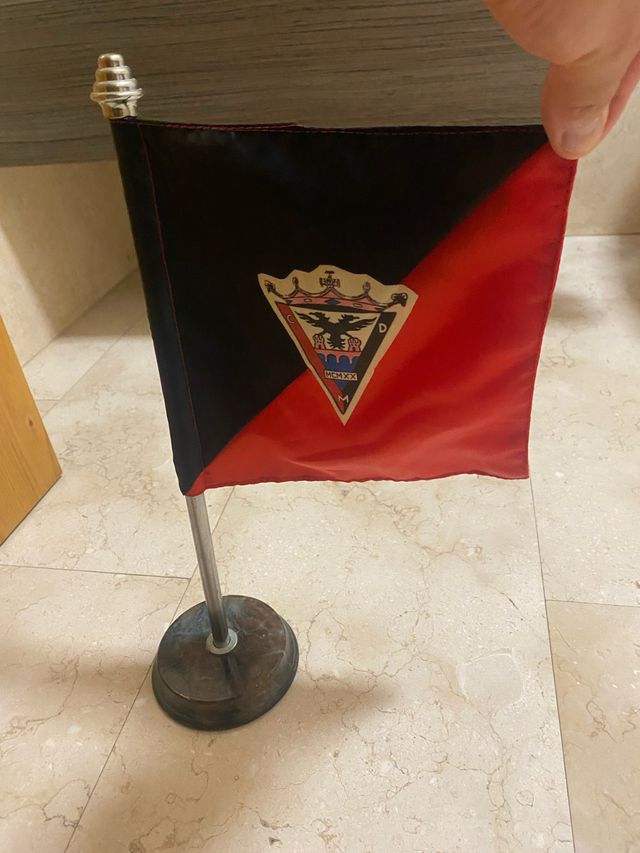 Banderín C.D. Mirandés