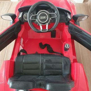 Coche eléctrico infantil Audi R8 Spyder