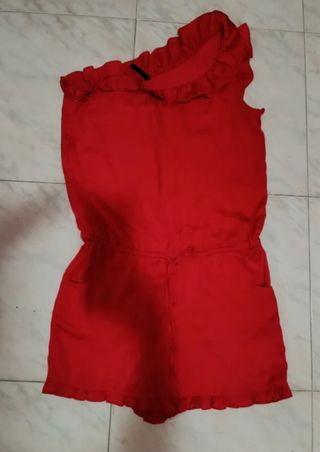 Mono rojo y vestido corto talla M -  .
