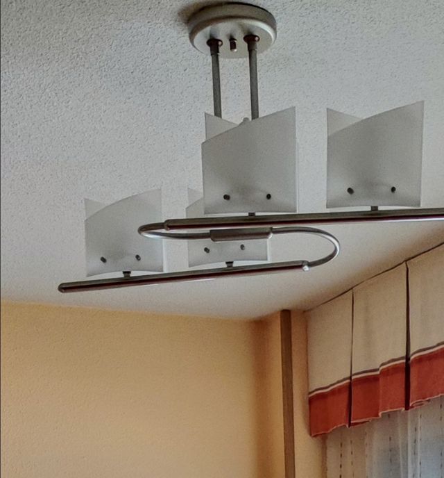 LAMPARA DE TECHO DE ACERO Y MADERA.REGULABLE