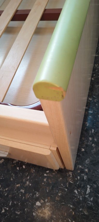 Cama infantil con 4 cajones - Madera