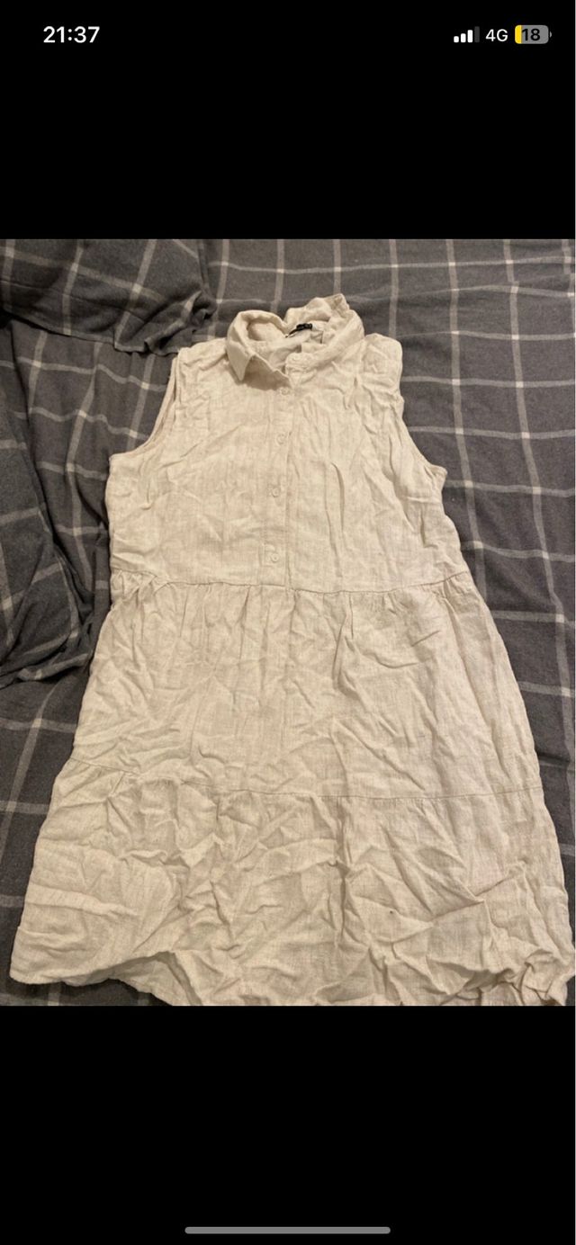 Vestido Stradivarius beige - Talla L