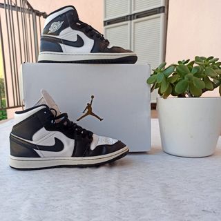 Nike Air Jordan 1 Mid 36,5 - Bianche e Nere