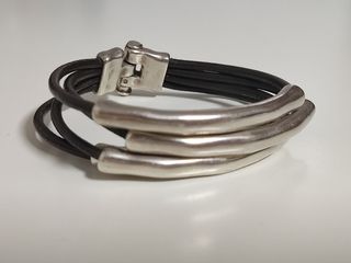 Pulsera Uno de 50 cuero marrón y plata.