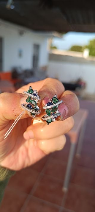 Pendientes  con circonitas verdes