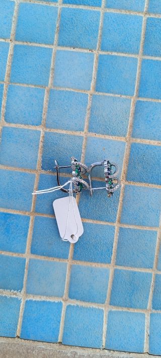 Pendientes  con circonitas verdes