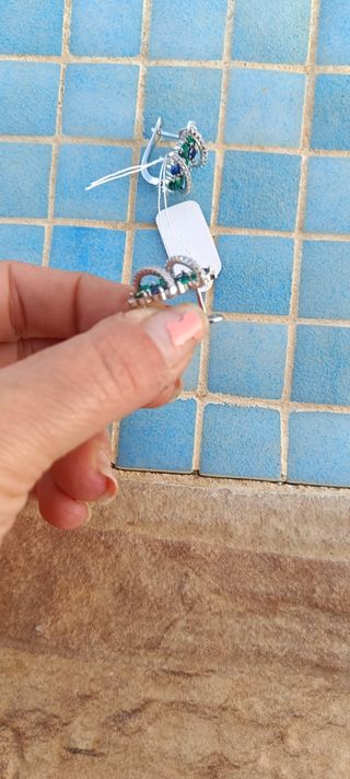 Pendientes  con circonitas verdes