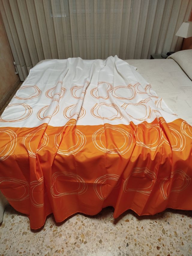 Cortina baño - naranja y blanco
