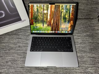 MacBook Pro 14” - M3 - 1TB - 16GB RAM - Garantía