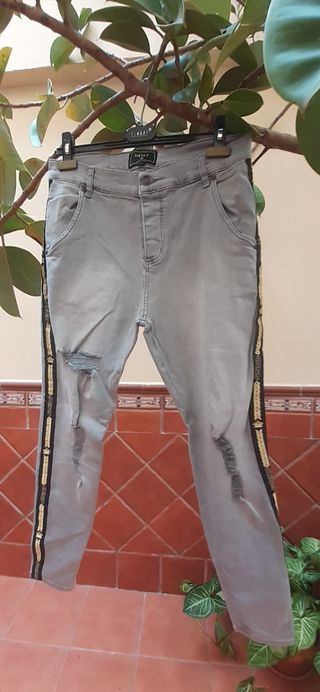 Jeans grises rotos 