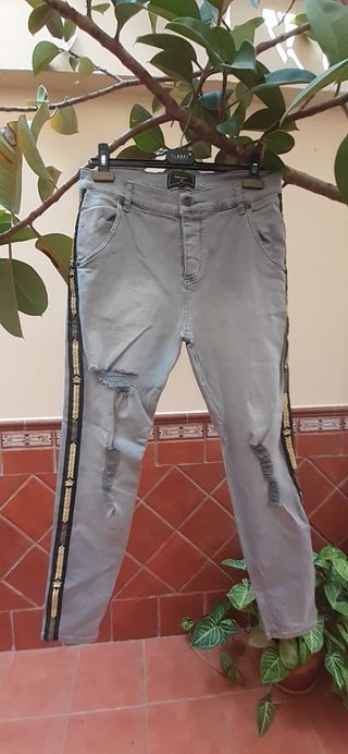 Jeans grises rotos 