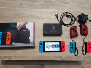 Nintendo Switch - Azul y Rojo