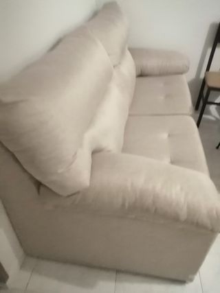 Sofá beige 2 plazas